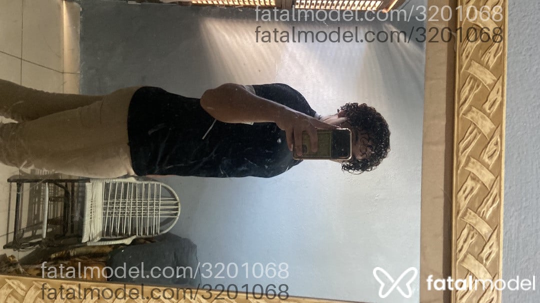 Acompanhante homem com cabelo castanho de olhos castanhos - Bernardo