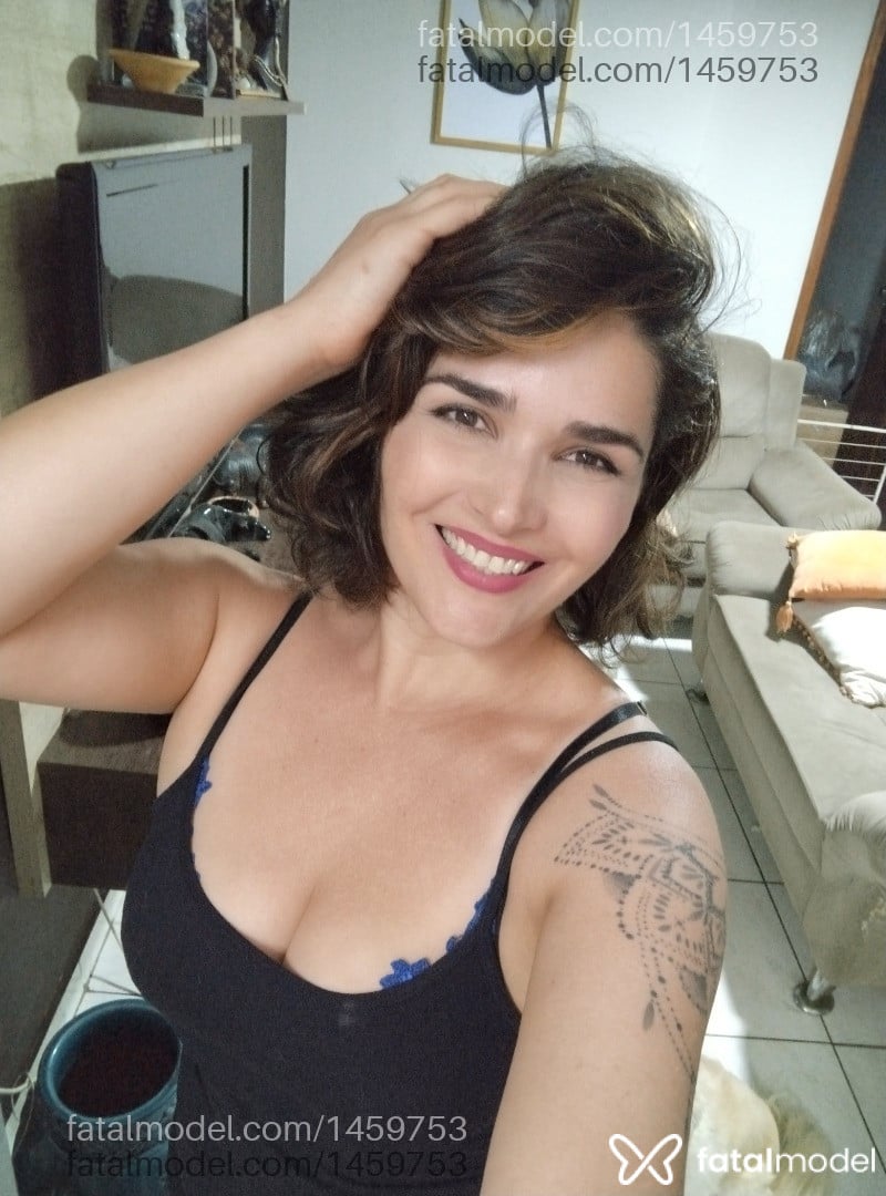 Acompanhante mulher com cabelo castanho de olhos castanhos - Sarah Gracie