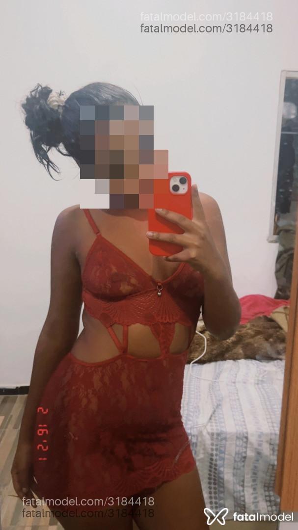 Acompanhante mulher morena (o) de olhos pretos - Larrisa