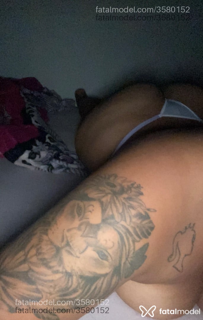 Acompanhante mulher morena (o) de olhos pretos - Vitória Raissa Acompanhante mulher morena (o) de olhos pretos - Vitória Raissa