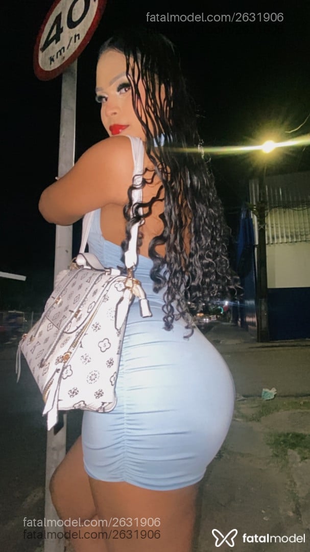 Acompanhante mulher trans morena (o) de olhos pretos - Mirella Barros