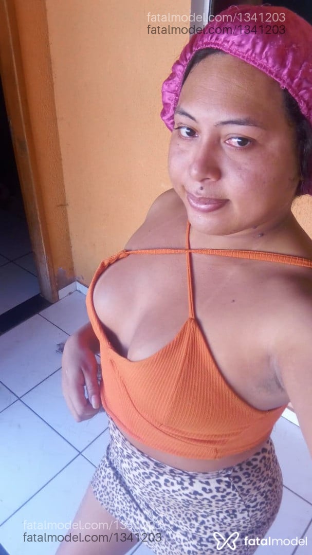Acompanhante travesti morena (o) de olhos pretos - Beatriz Guimaraes