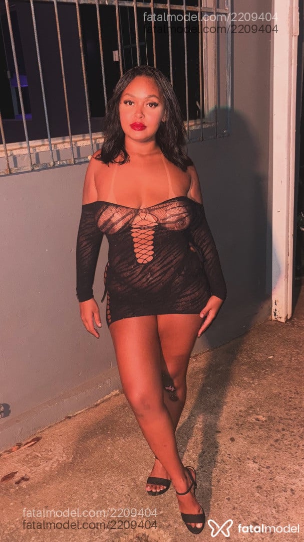 Acompanhante mulher morena (o) de olhos castanhos - POLIANA