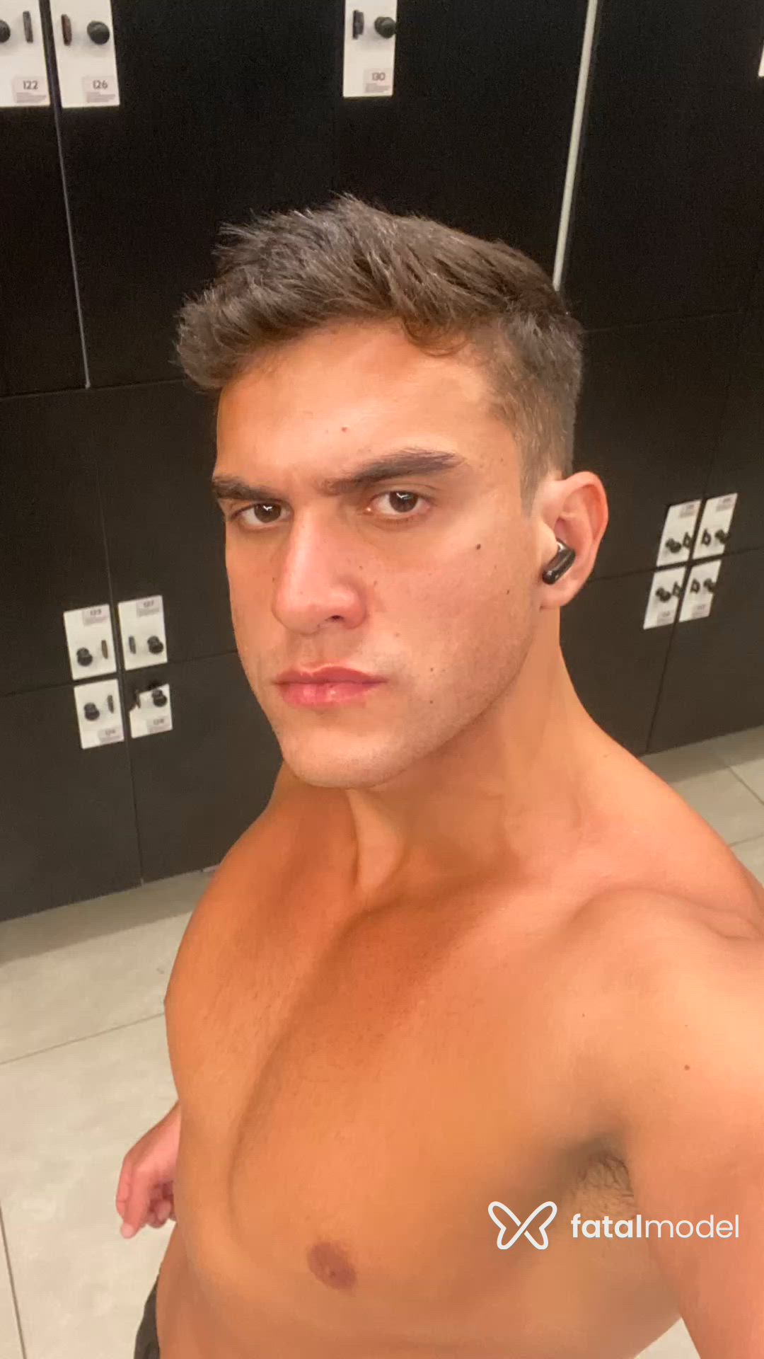 Acompanhante homem com cabelo castanho de olhos castanhos - Gabriel Sudré