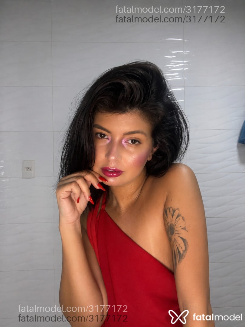 Acompanhante mulher morena (o) de olhos castanhos - Bellinda Castro