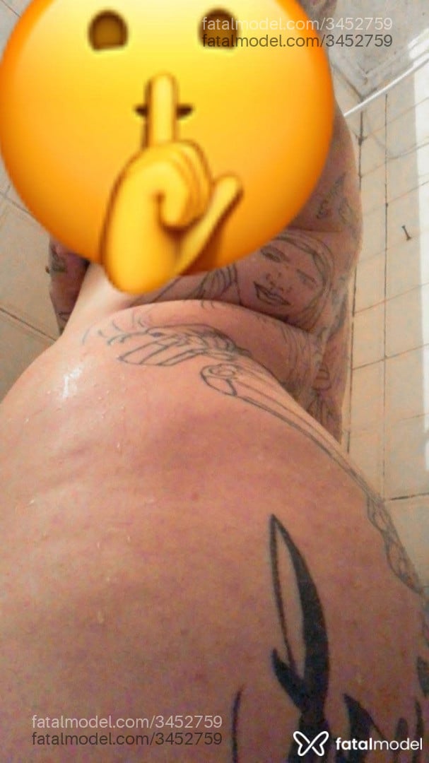 Acompanhante mulher morena (o) de olhos verdes - Maythe