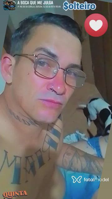 Acompanhante homem com cabelo castanho de olhos castanhos - Terciofetiche