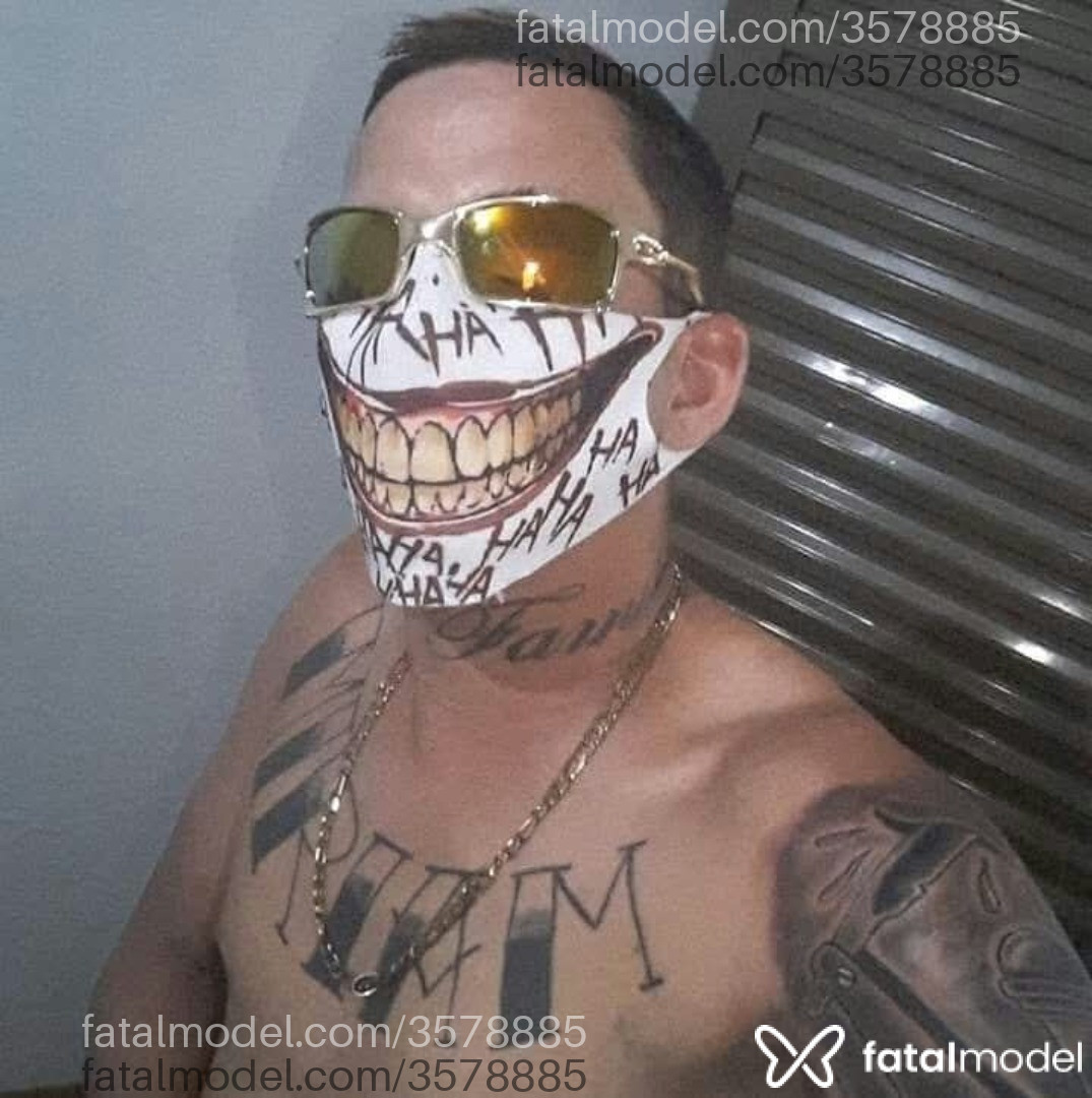 Acompanhante homem com cabelo castanho de olhos castanhos - Terciofetiche