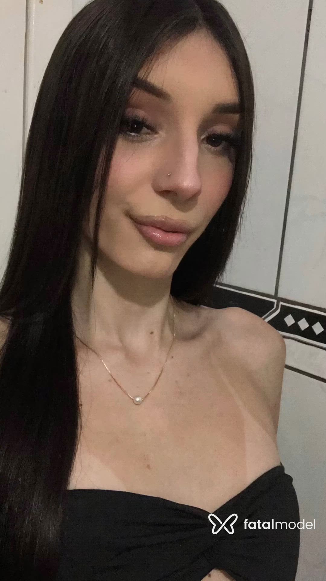 Acompanhante mulher trans morena (o) de olhos mel - Bella