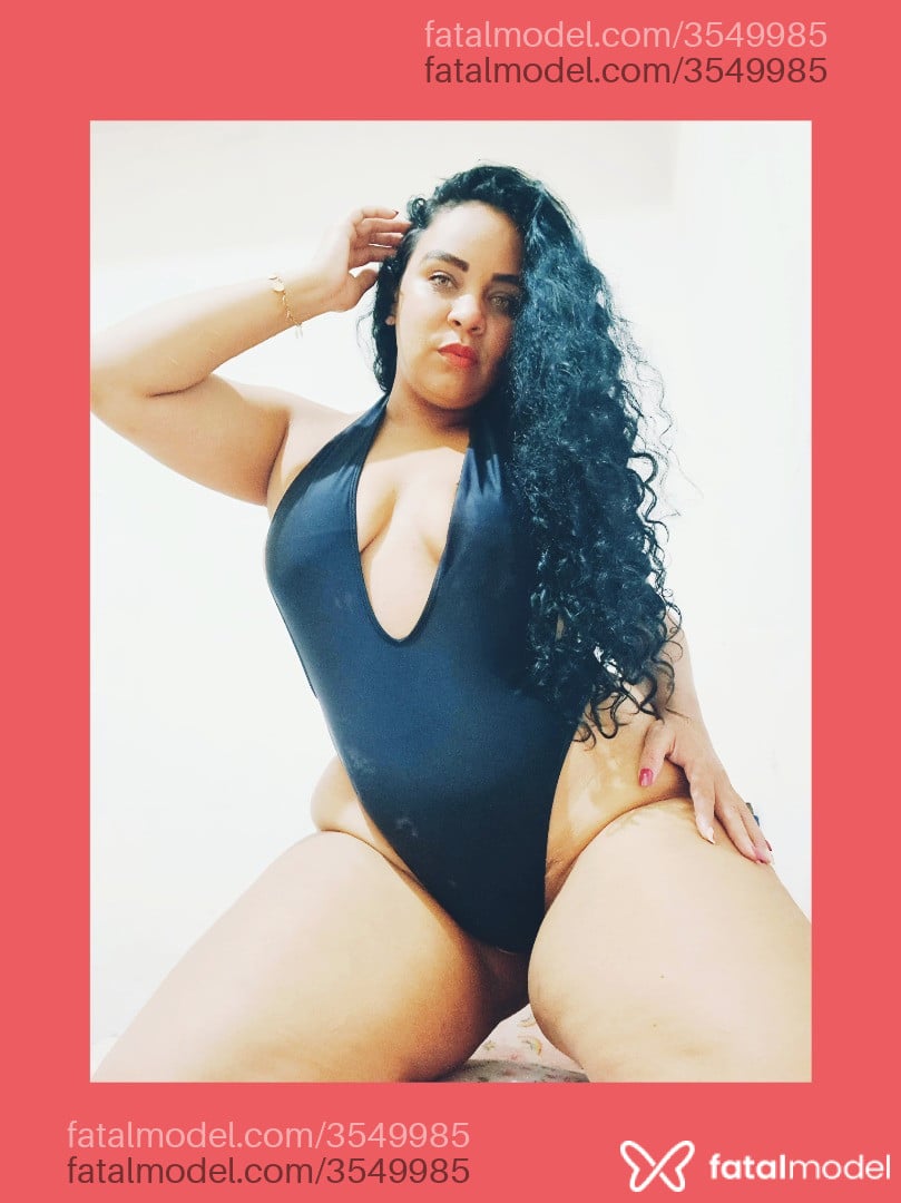 Acompanhante mulher morena (o) de olhos verdes - Morenah
