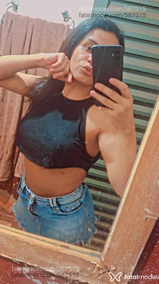 Acompanhante mulher trans morena (o) de olhos castanhos - Danny Fernandes