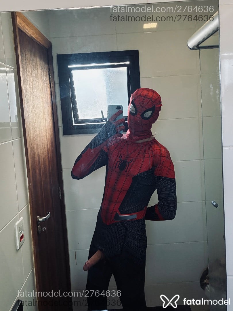 Acompanhante homem ruiva (o) de olhos castanhos - Homemaranha