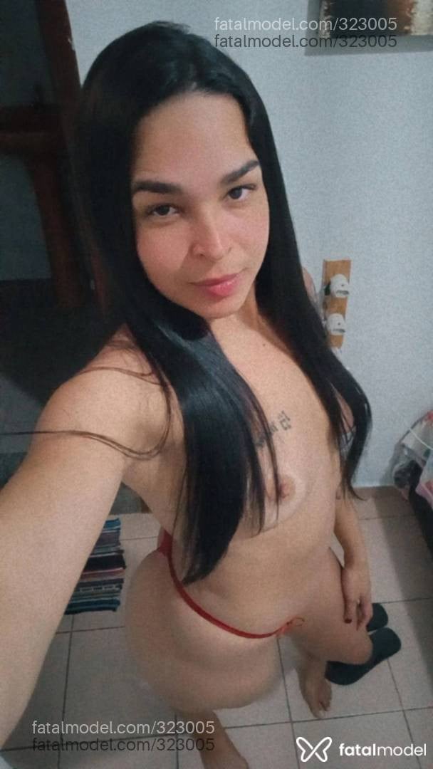 Acompanhante mulher morena (o) de olhos castanhos - GIOVANNA