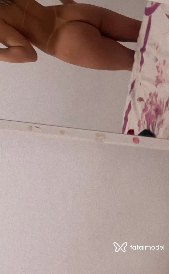 Acompanhante mulher trans loira (o) de olhos castanhos - Larissa Acompanhante mulher trans loira (o) de olhos castanhos - Larissa
