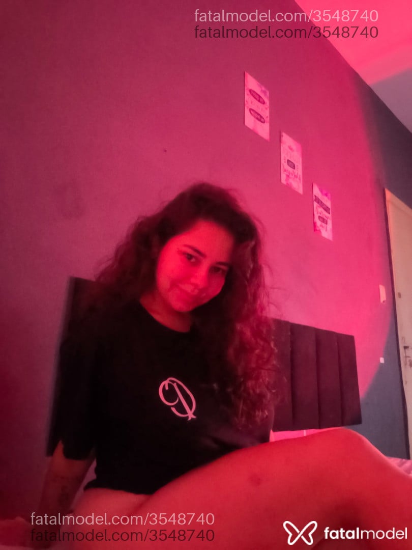 Acompanhante mulher com cabelo castanho de olhos castanhos - Natasha Acompanhante mulher com cabelo castanho de olhos castanhos - Natasha