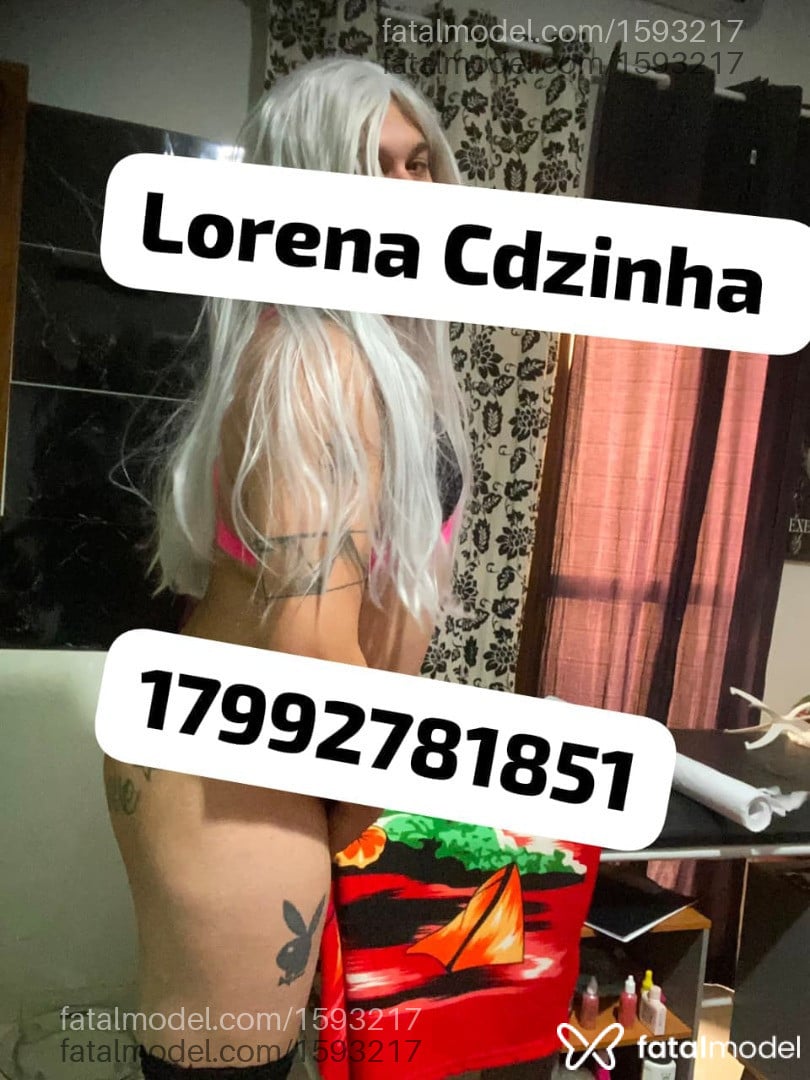 Acompanhante mulher trans ruiva (o) de olhos castanhos - Lorena Karvalho