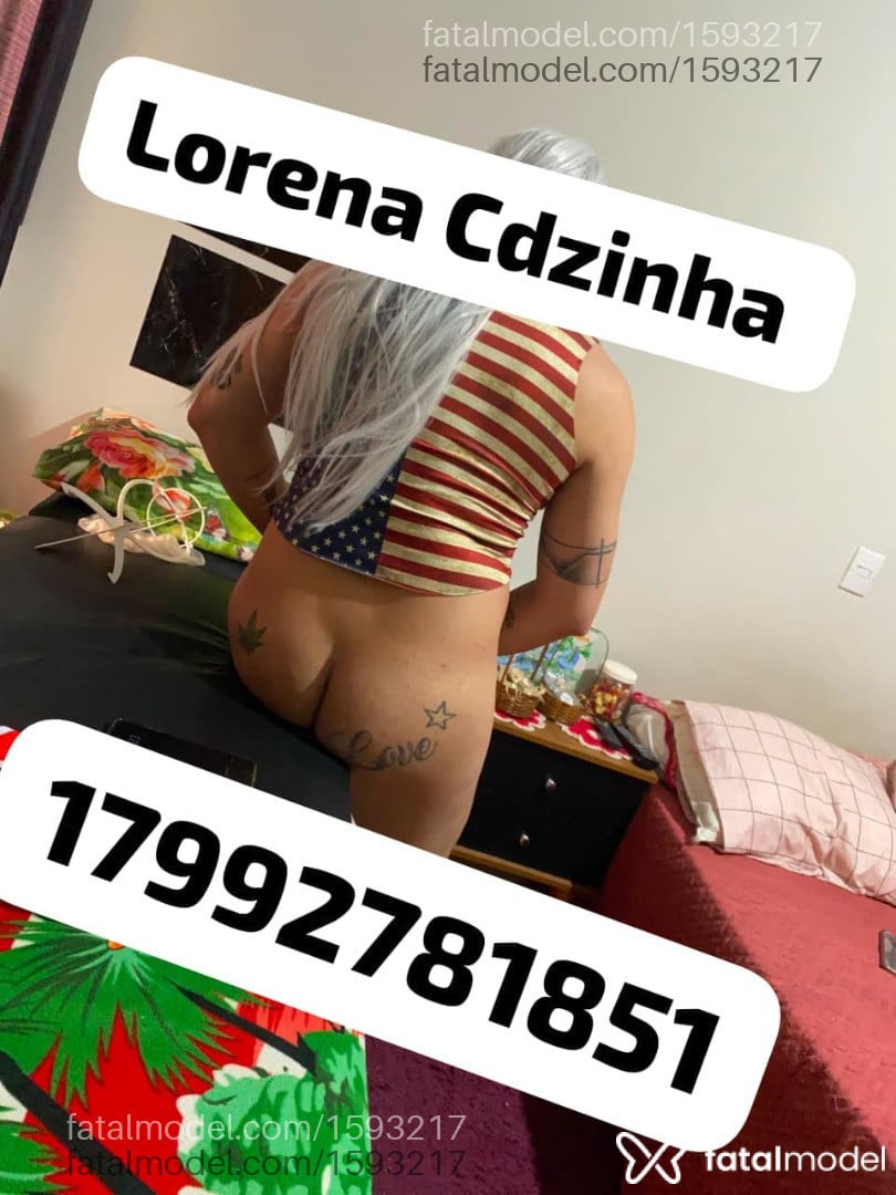 Acompanhante mulher trans ruiva (o) de olhos castanhos - Lorena Karvalho