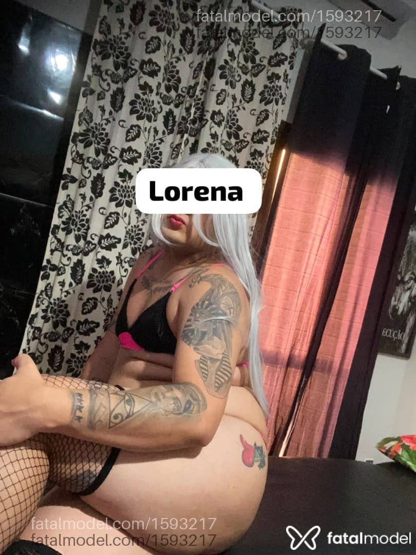 Acompanhante mulher trans ruiva (o) de olhos castanhos - Lorena Karvalho