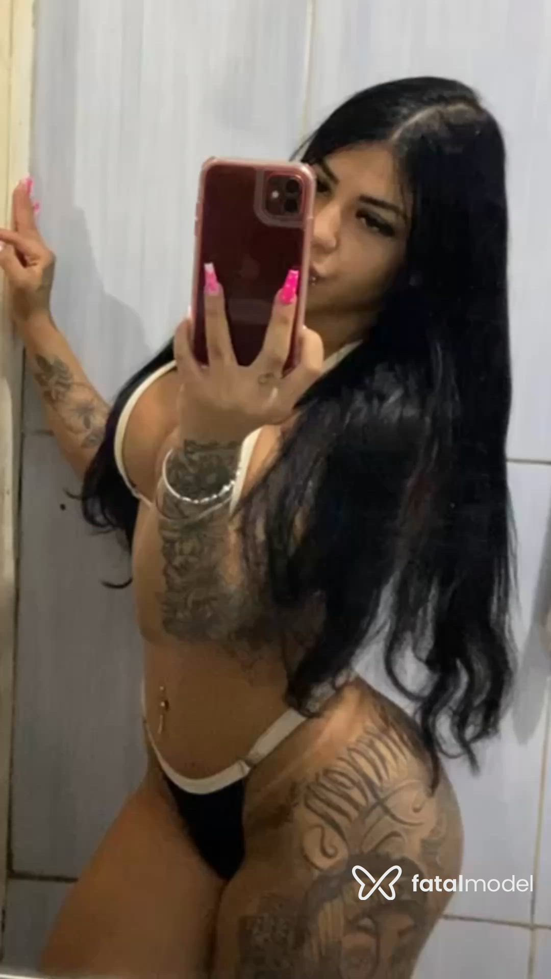 Acompanhante mulher morena (o) de olhos castanhos - Lara