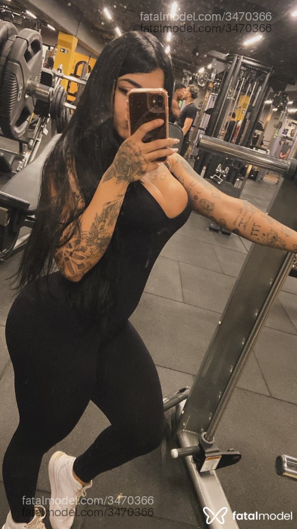 Acompanhante mulher morena (o) de olhos castanhos - Melissa