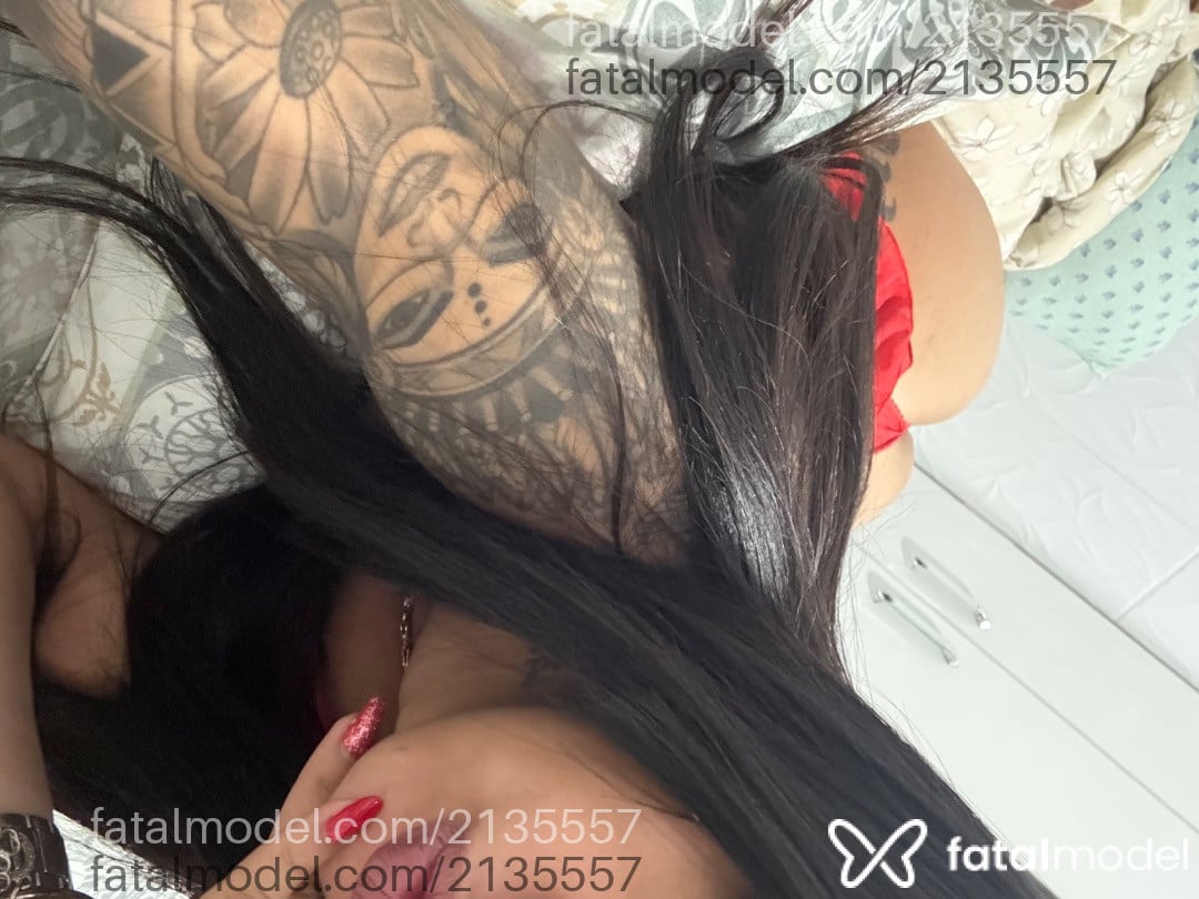 Acompanhante mulher morena (o) de olhos castanhos - Karinna
