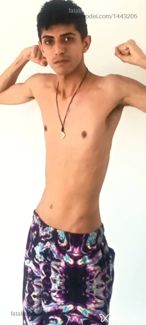 Acompanhante homem morena (o) de olhos pretos - Angel