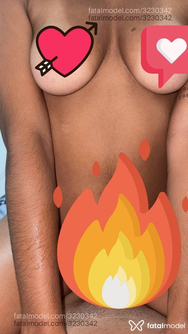 Acompanhante mulher loira (o) de olhos castanhos em Virtual - Isabella