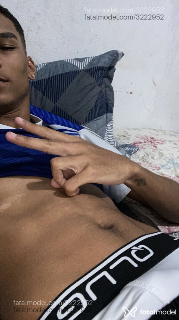 Acompanhante homem morena (o) de olhos castanhos - Mvmineirin