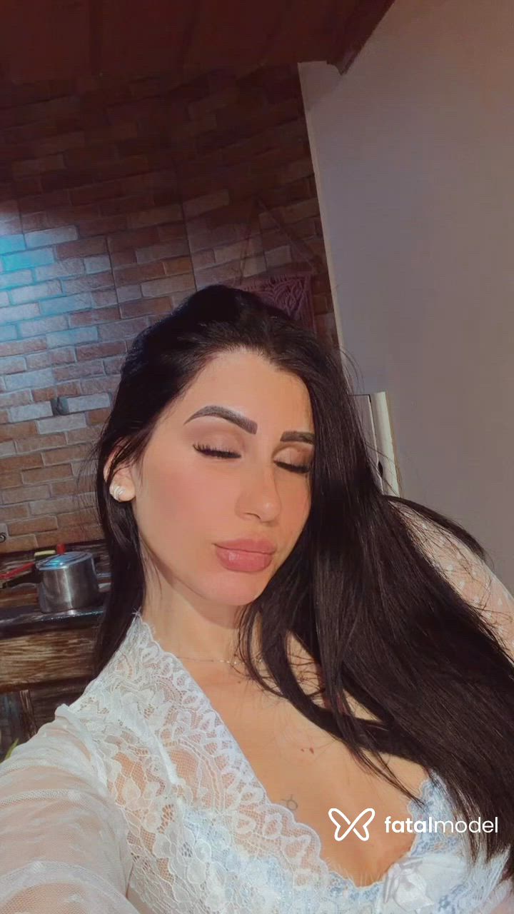 Acompanhante mulher morena (o) de olhos castanhos - Lorena