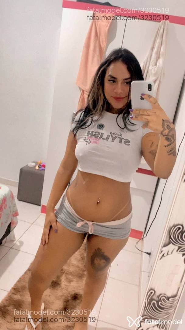 Acompanhante mulher morena (o) de olhos castanhos - Luana