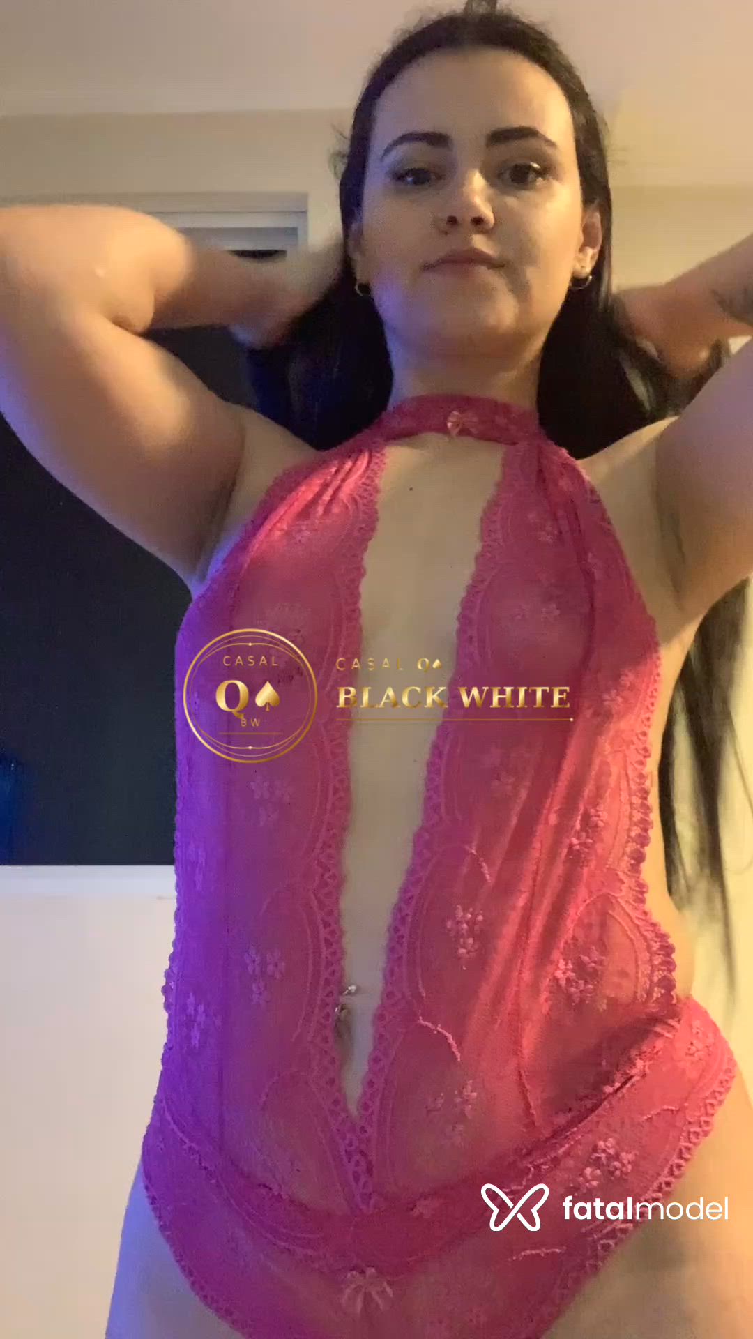 Acompanhante mulher morena (o) de olhos verdes - Rê Hotwife Acompanhante mulher morena (o) de olhos verdes - Rê Hotwife