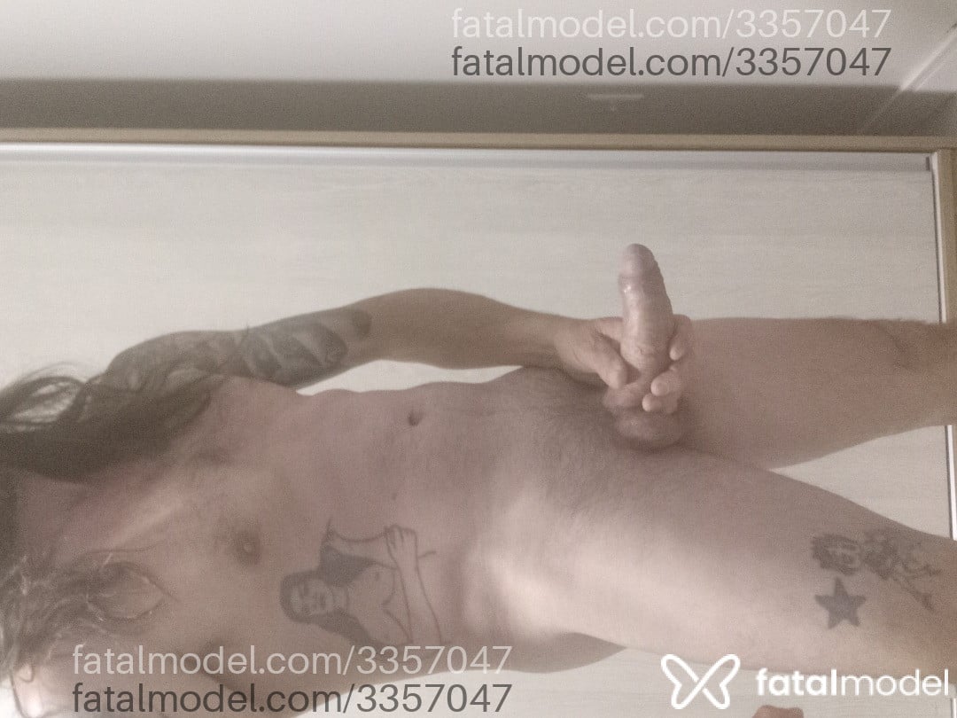 Acompanhante homem com cabelo castanho de olhos castanhos - Surfistadotado
