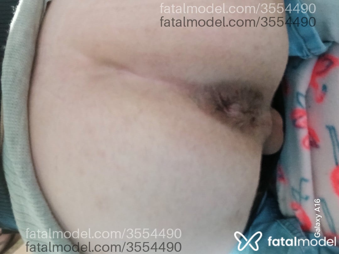 Acompanhante homem com cabelo castanho de olhos mel - Antônio