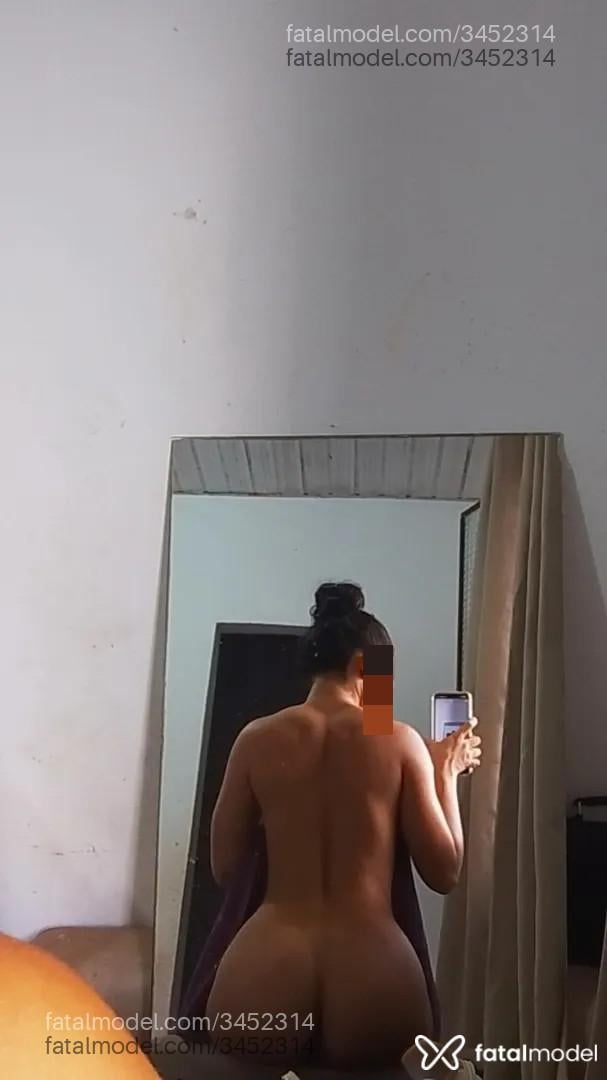 Acompanhante mulher com cabelo castanho de olhos castanhos - Maya Saint