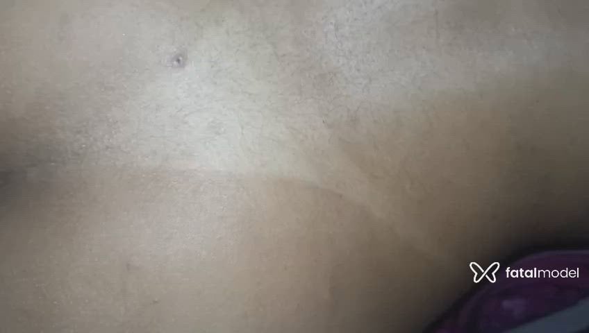 Acompanhante mulher morena (o) de olhos castanhos - Garota vip