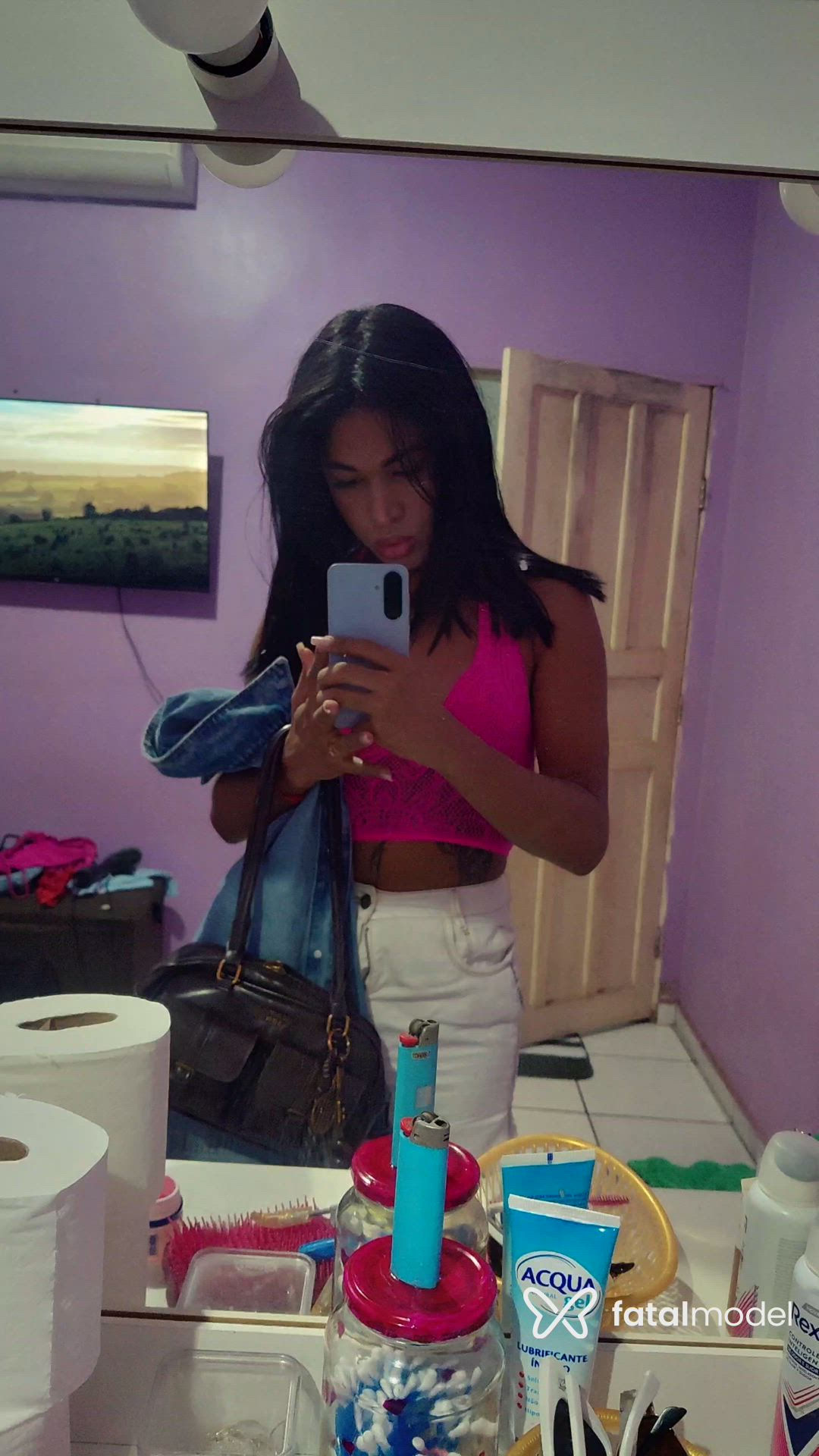 Acompanhante travesti morena (o) de olhos pretos - Kíara iara Acompanhante travesti morena (o) de olhos pretos - Kíara iara