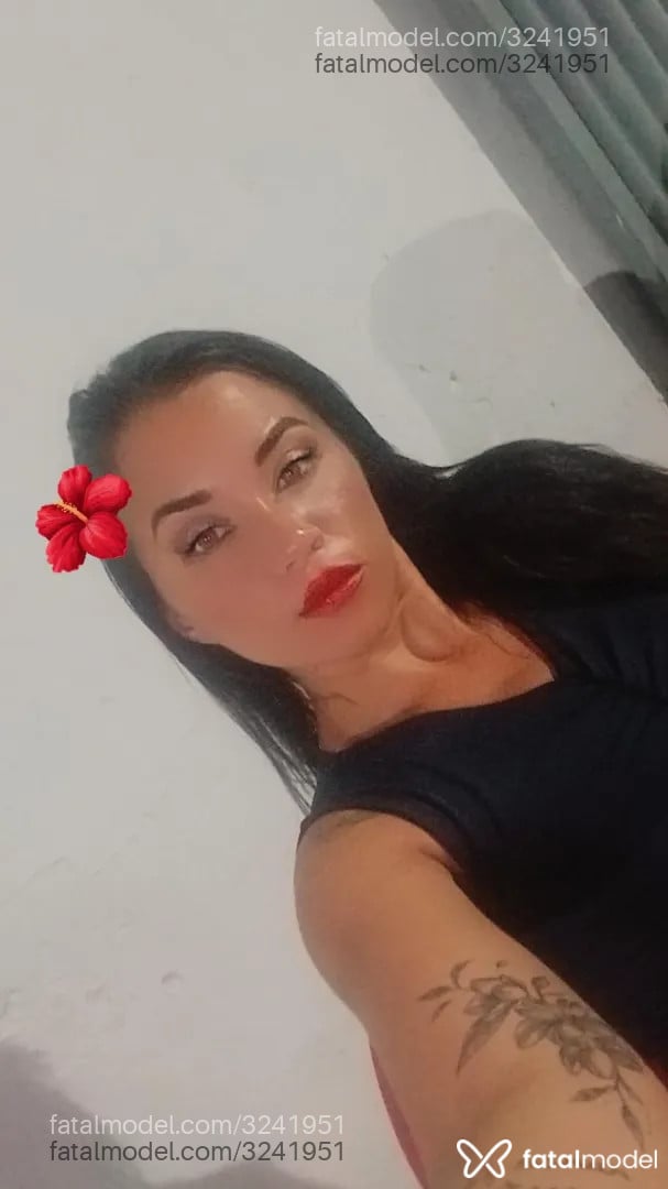 Acompanhante mulher ruiva (o) de olhos mel - Lohana Santana