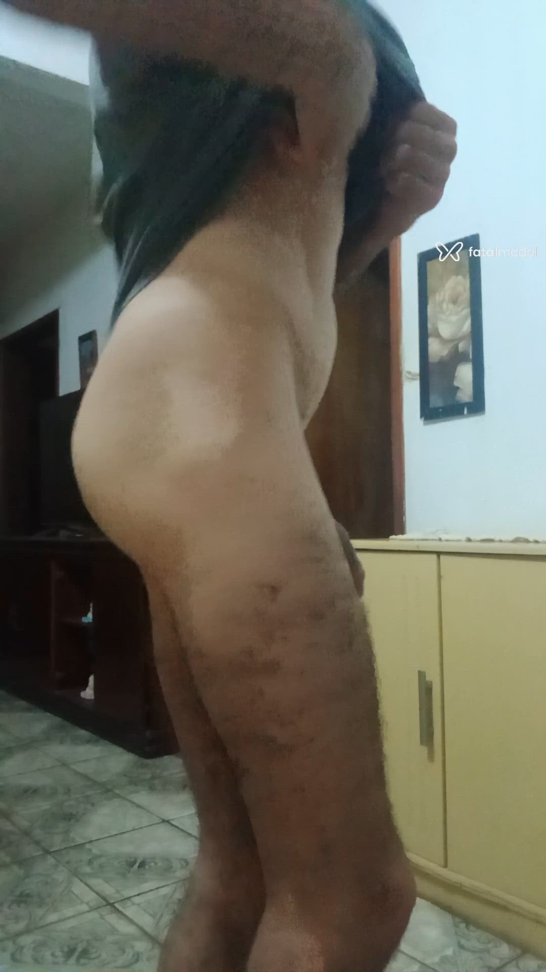 Acompanhante homem com cabelo castanho de olhos castanhos - Gilmarpedrodelima
