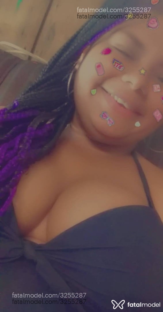 Acompanhante mulher morena (o) de olhos castanhos - Jeniffer Alves