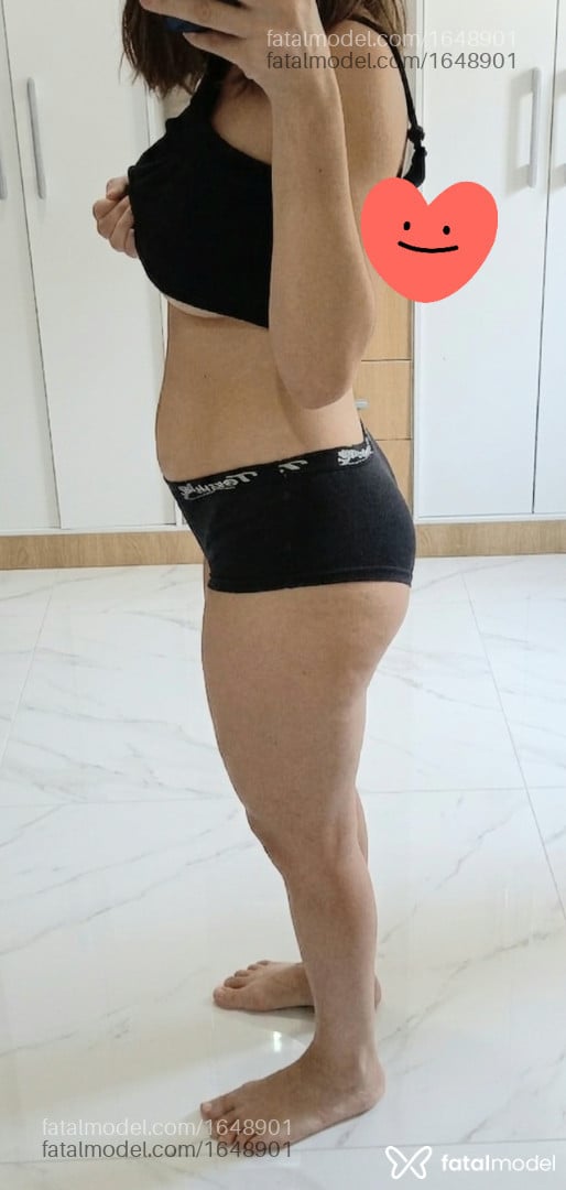Acompanhante mulher loira (o) de olhos mel - Bárbara