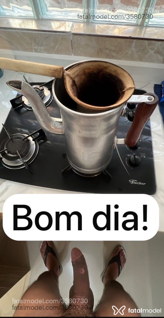 Acompanhante homem com cabelo castanho de olhos castanhos - Joaozinho