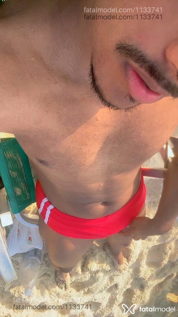 Acompanhante homem morena (o) de olhos castanhos - Wes Silva