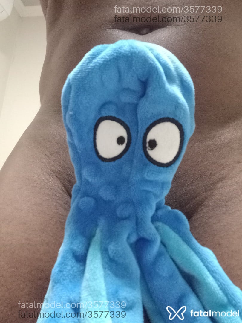 Acompanhante homem com cabelo castanho de olhos castanhos - Jamalsedut