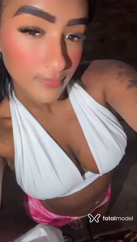 Acompanhante mulher morena (o) de olhos pretos - Rayanne Paiva