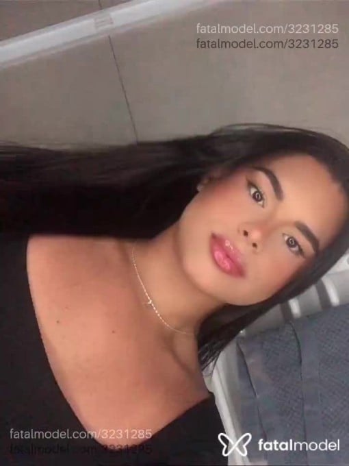 Acompanhante mulher trans morena (o) de olhos pretos em São Paulo - Karen