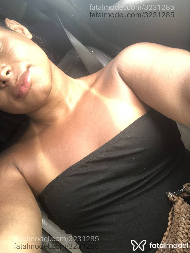 Acompanhante mulher trans morena (o) de olhos pretos em São Paulo - Karen