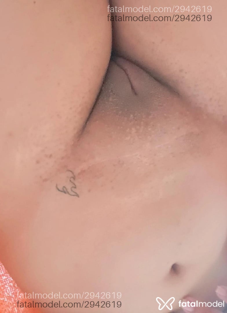 Acompanhante mulher morena (o) de olhos castanhos - Thay