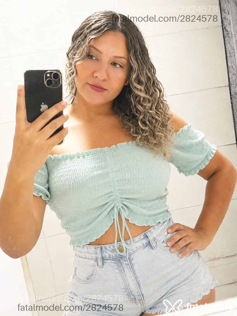 Acompanhante mulher loira (o) de olhos verdes - Sophia