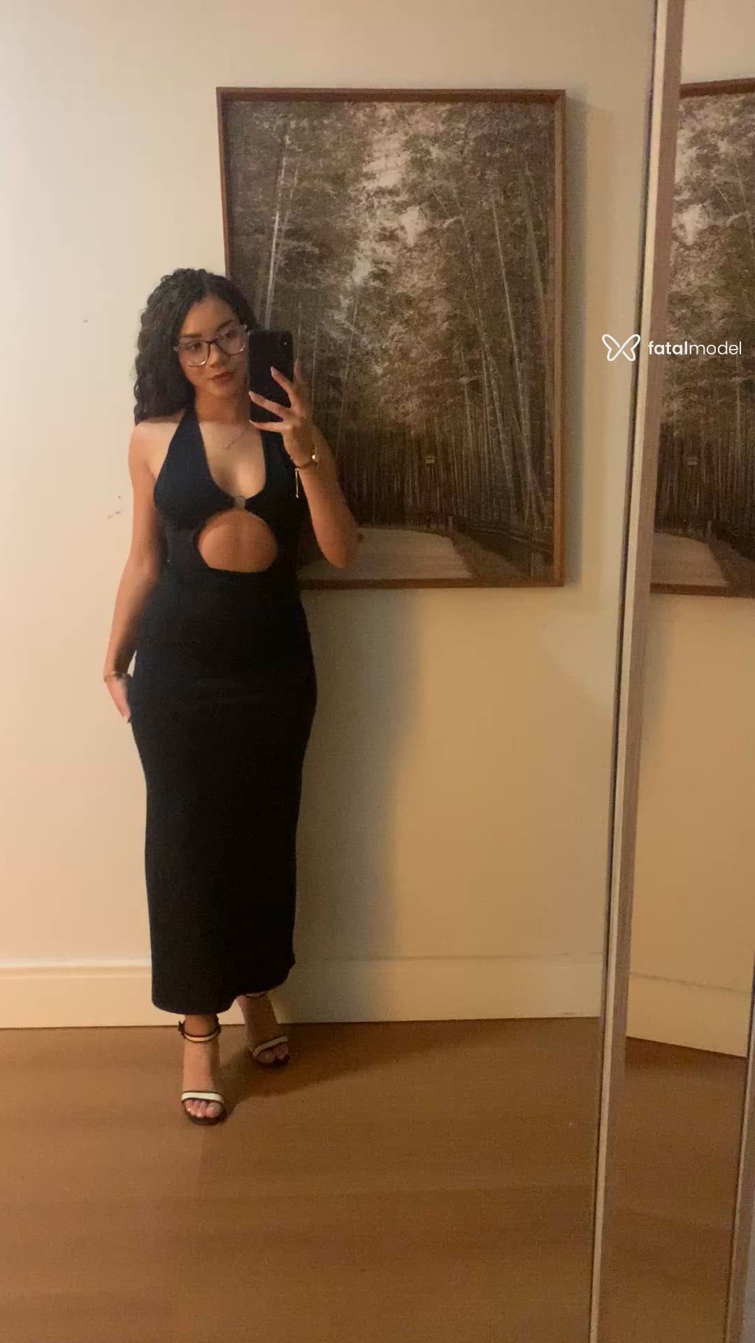 Acompanhante mulher com cabelo castanho de olhos castanhos - Larissa Latrisha