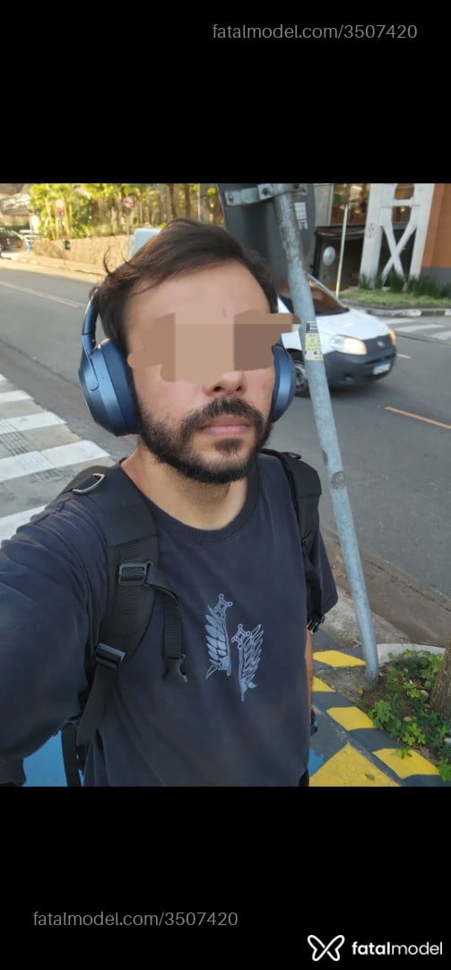 Acompanhante homem com cabelo castanho de olhos castanhos - Alexandre